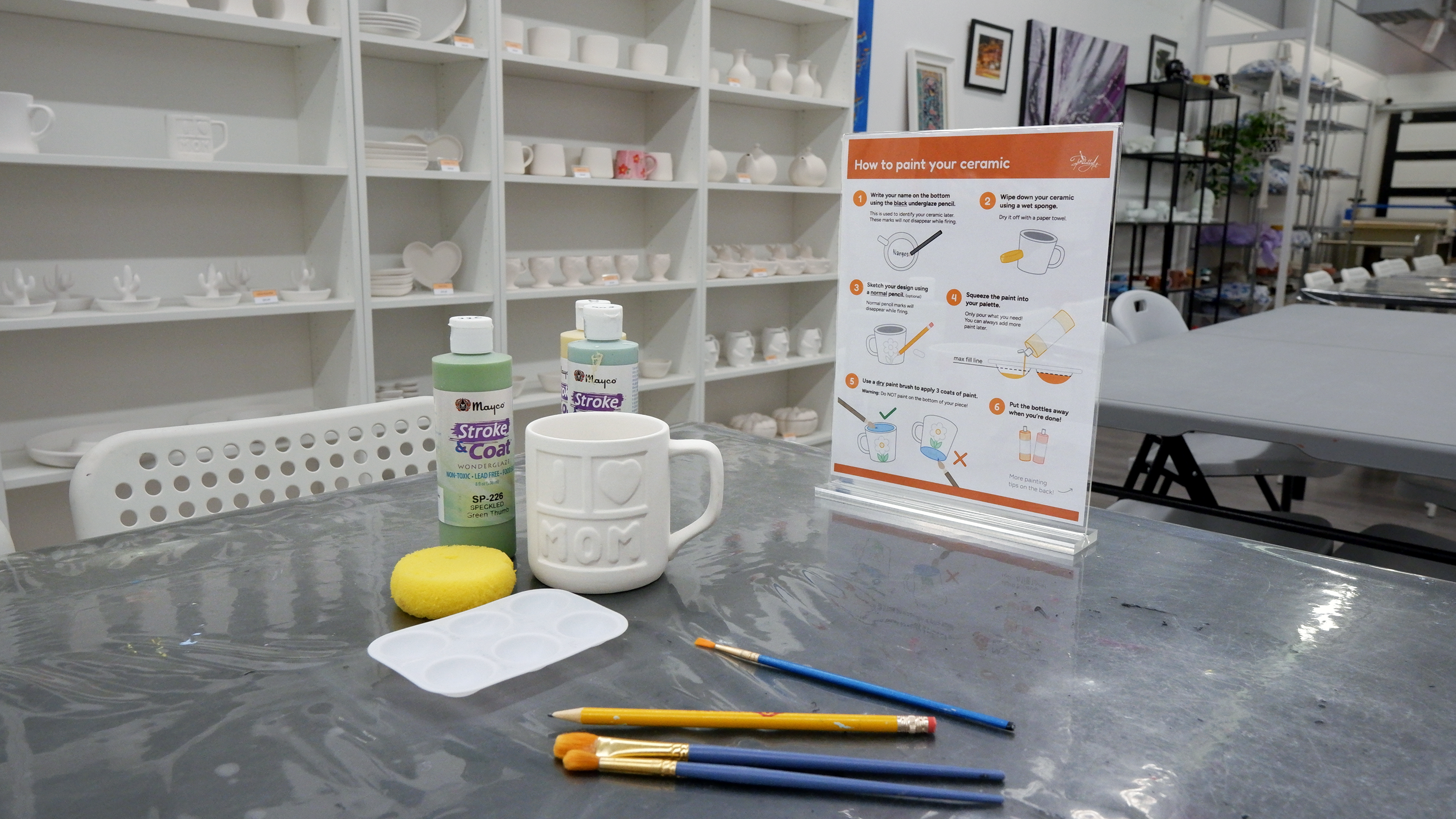 Final table infographic providing illustrated pottery painting tips and frequently asked questions